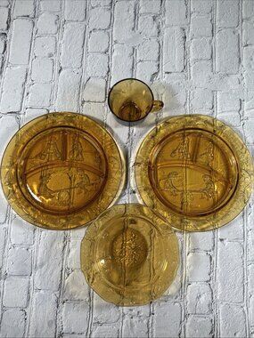 Tiara Amber Glass Nursery Rhyme 4 Pc Child Set 2 Plates Bowl Mug Mother Goose